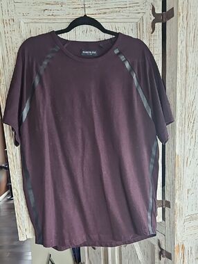 Kenneth Cole Burgundy Short-Sleeve Crew Neck Shirt - MENS XL